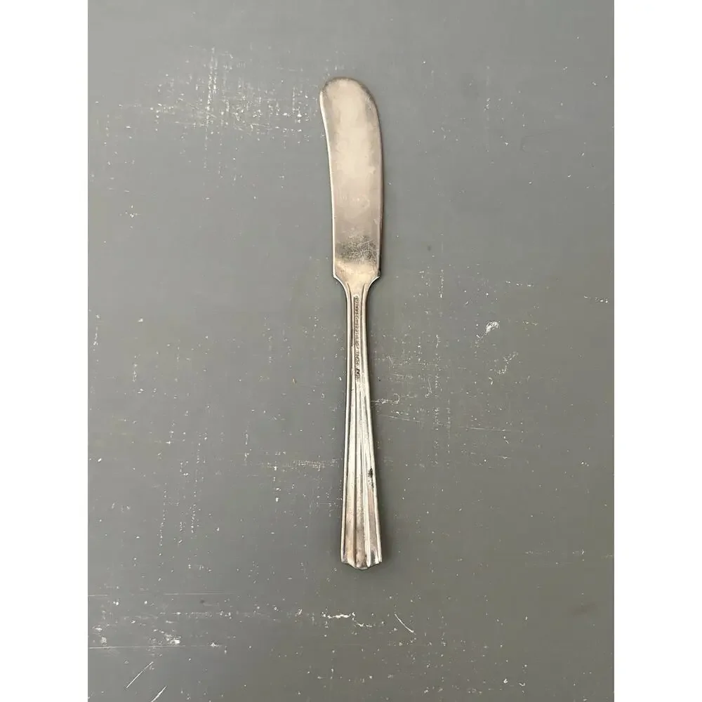 Vintage Wallace Brothers Roseanne Silverplate Flat Butter Knife Art Deco 1938